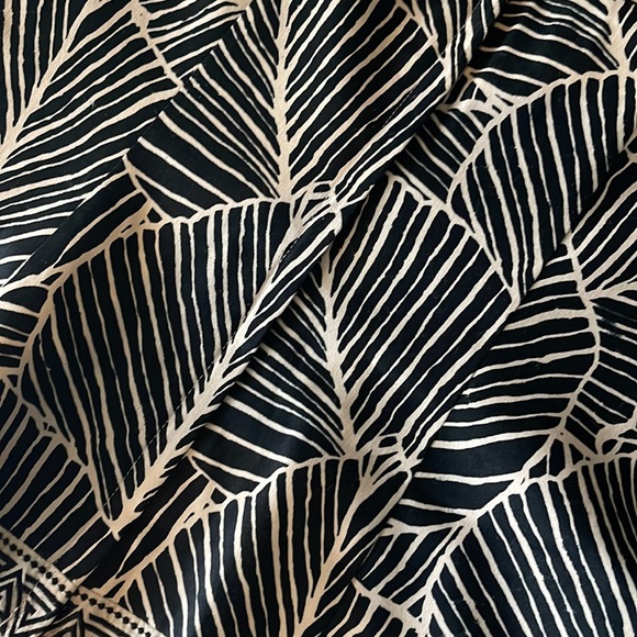 WHITE HOUSE | BLACK MARKET PALM LEAF BUSTIER S,00 - Picture 3 of 14